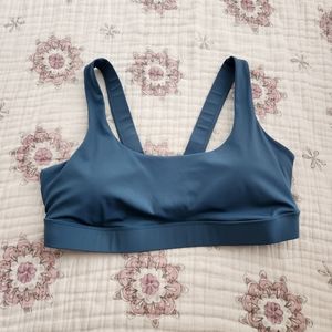 Vuori SIZE XL stride sports bra